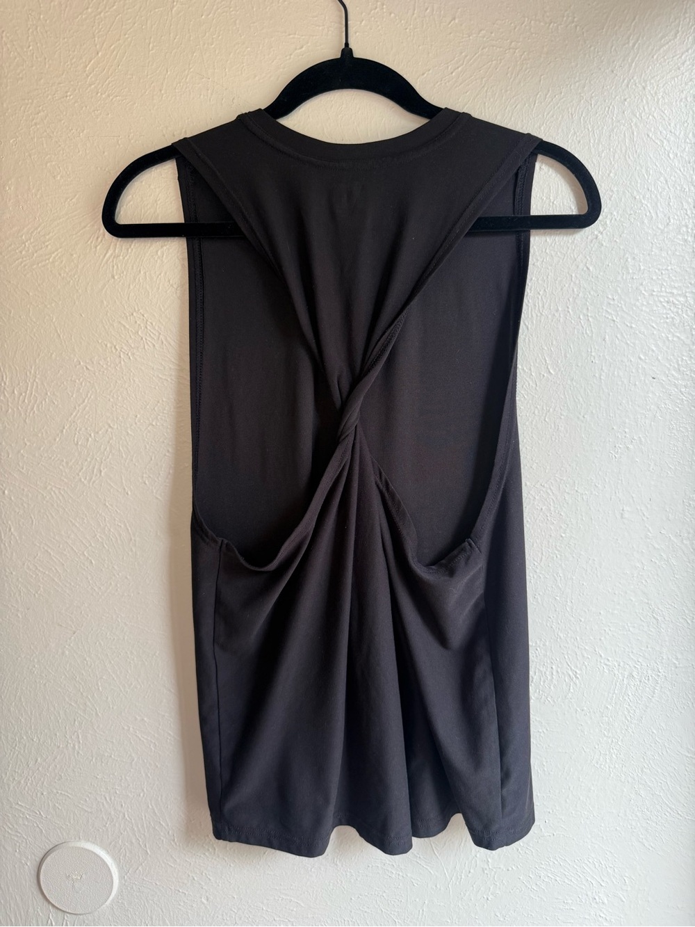 Vuori Black Performance Tank Top - Picture 2 of 5